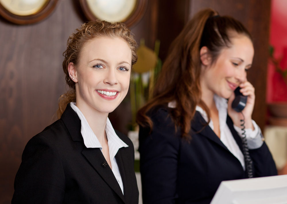 falcon-chiropractor-smiling-staff.jpg our friendly chiropractic staff is here to help