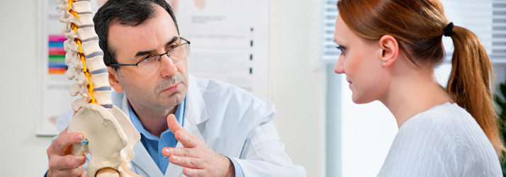 content-library-chiropractor-education.jpg a chiropractors education background helps herniated discs